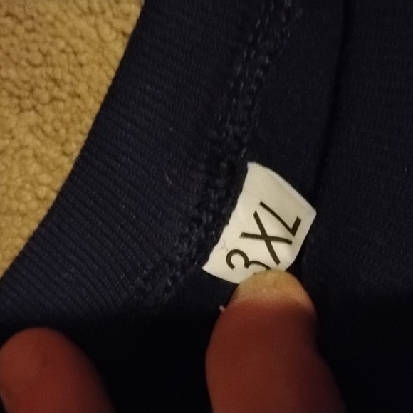 Scooby-Doo Black Sweatshirt - Picture 3 of 4